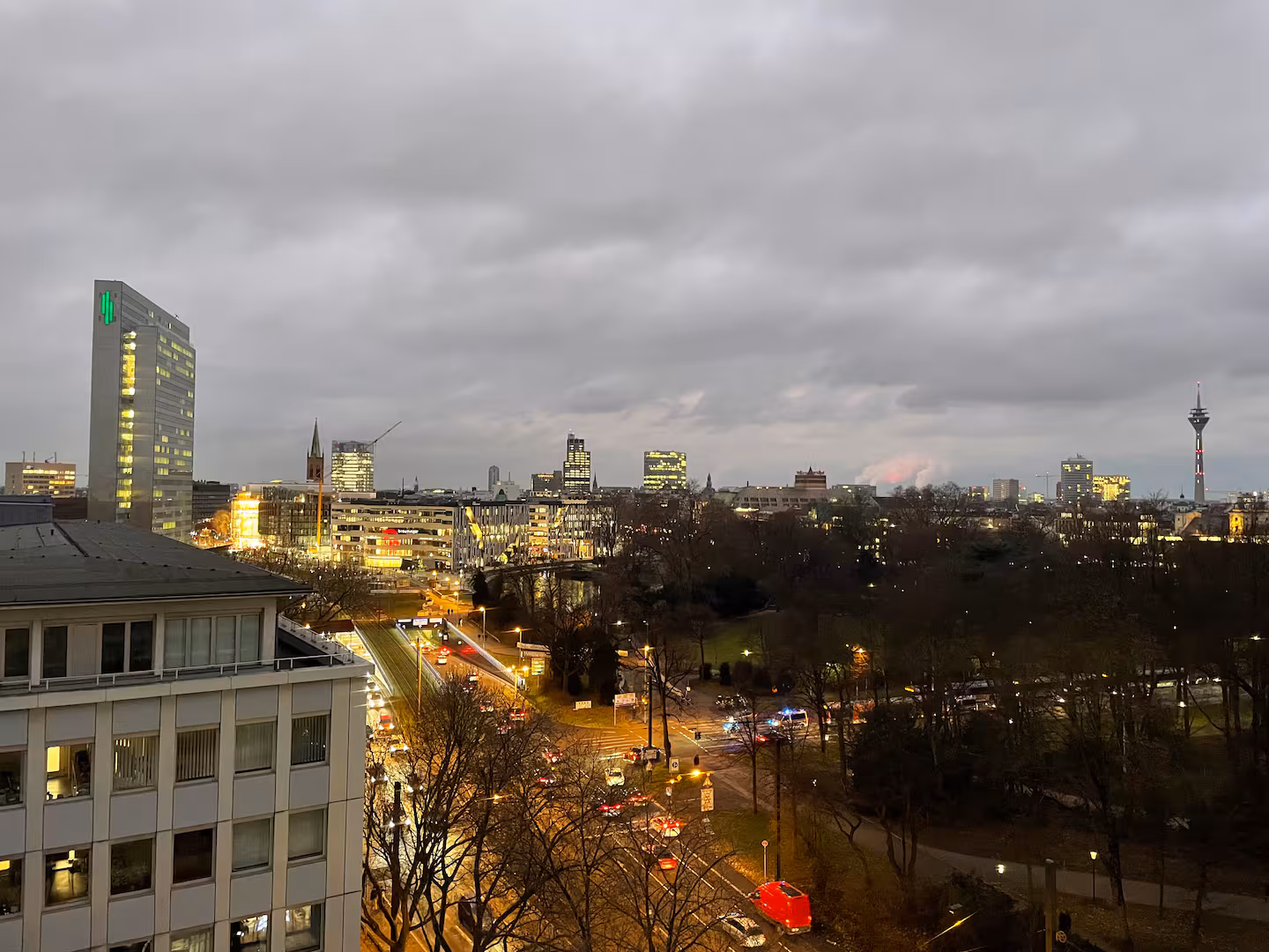 KAISERLOFT Düsseldorf – Blick auf die Skyline